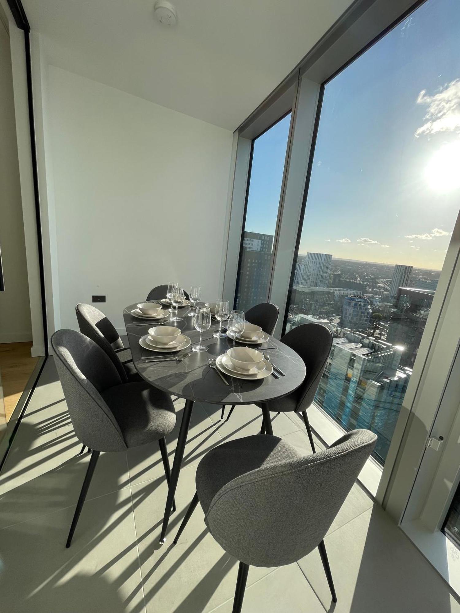 Battersea Power Apartments London Exterior photo