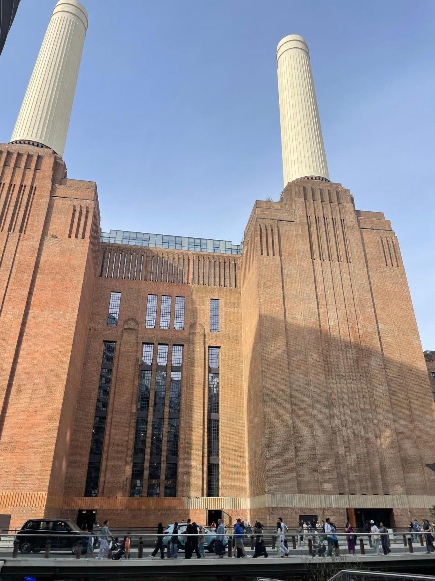 Battersea Power Apartments London Exterior photo