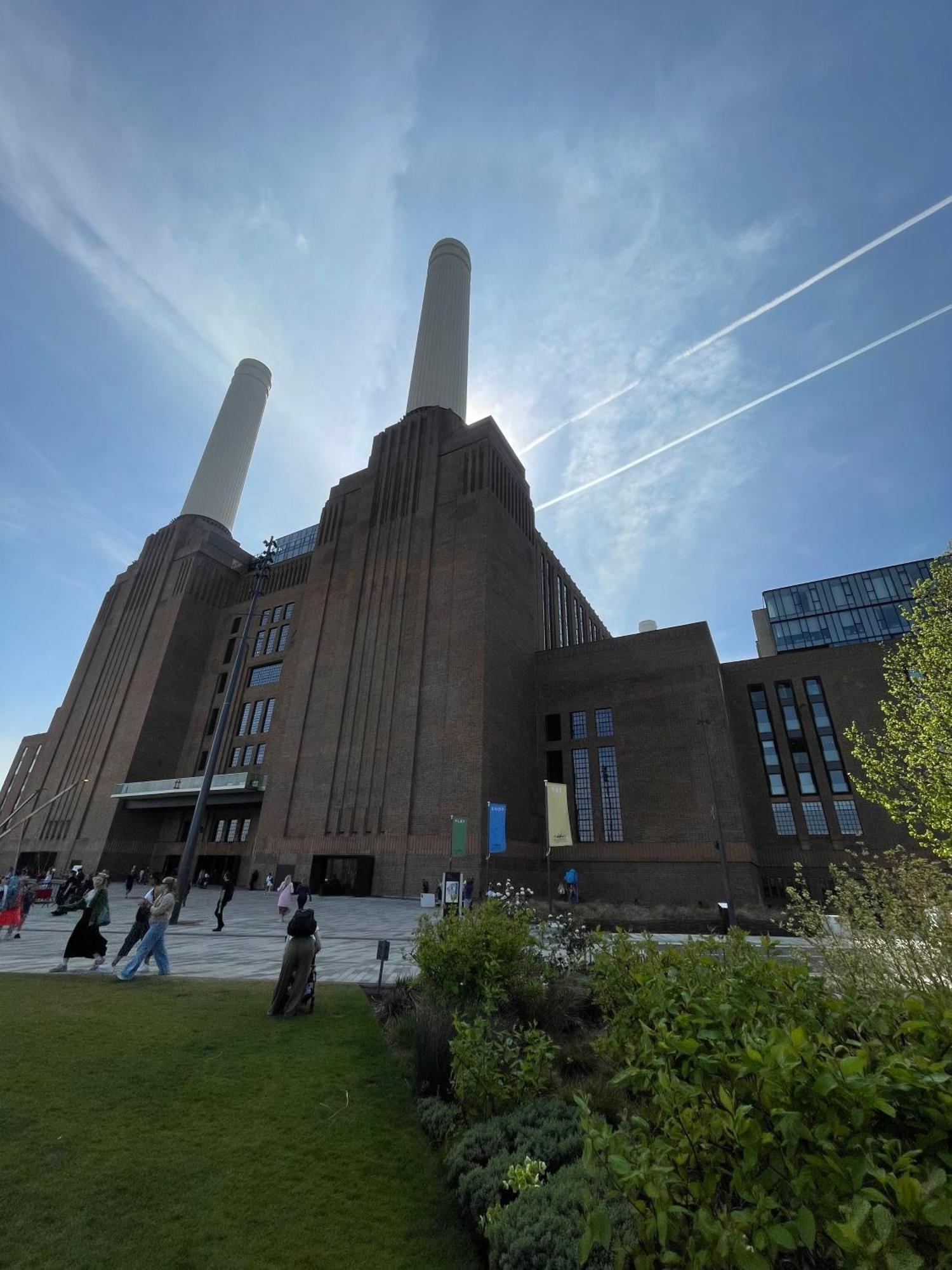 Battersea Power Apartments London Exterior photo